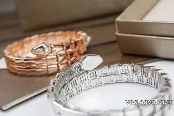 腕輪最安に挑戦定番人気ブランド コピー  BVLGARI 0 